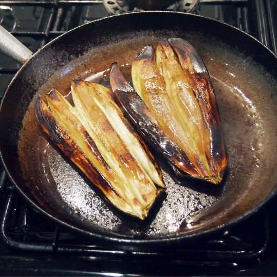 frying the aubergines -